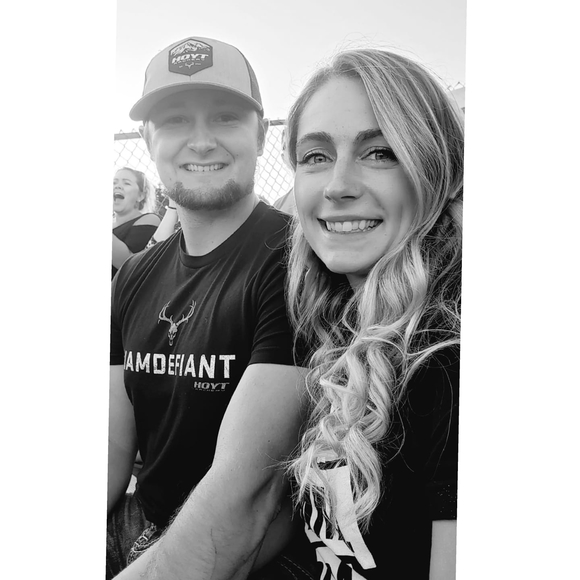 Meet your Posher, Mikayla - Picture 1 of 1